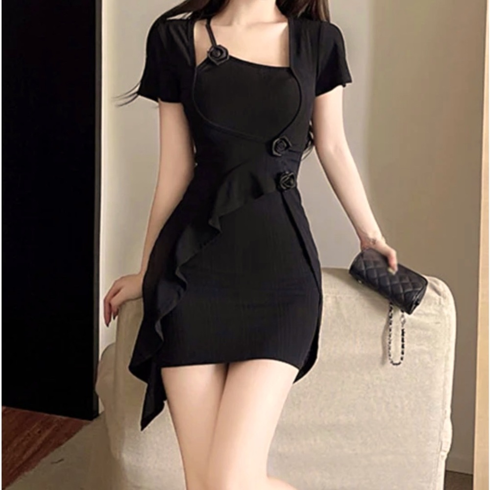 NWT Black Rose Short Sleeve Irregular Bodycon Dress